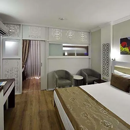 Hotel Linda 5*
