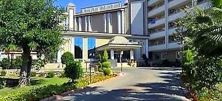 Linda Hotel Side